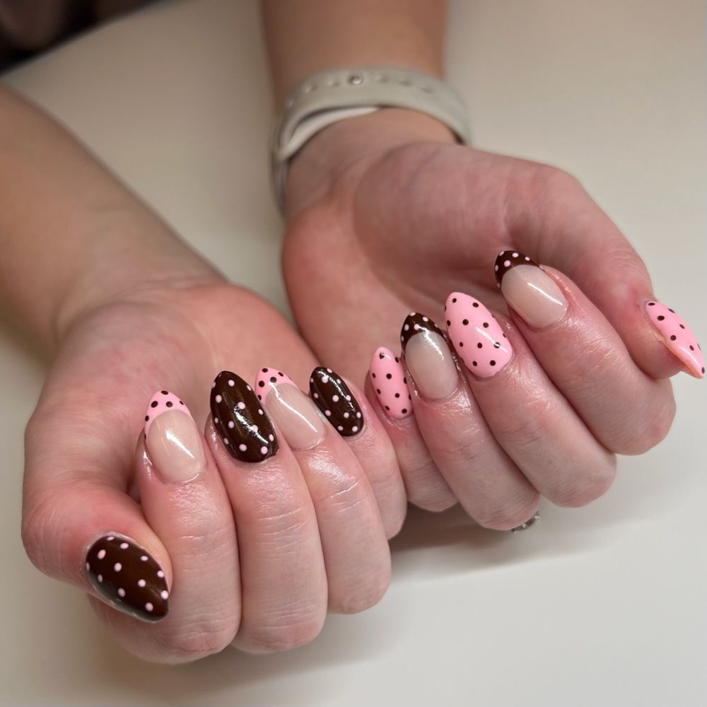 Polka-dot nail art